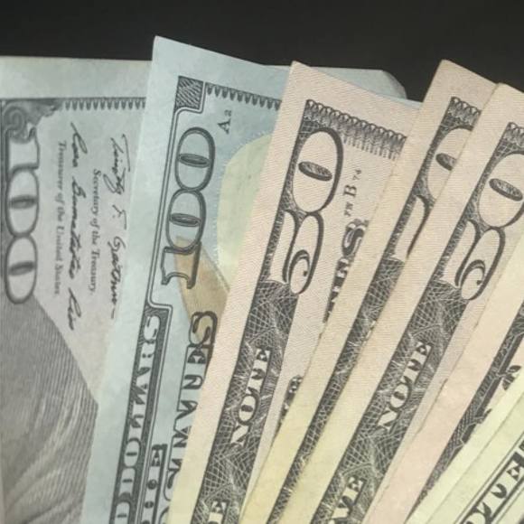 Meet your Posher, Taylor - Picture 1 of 1